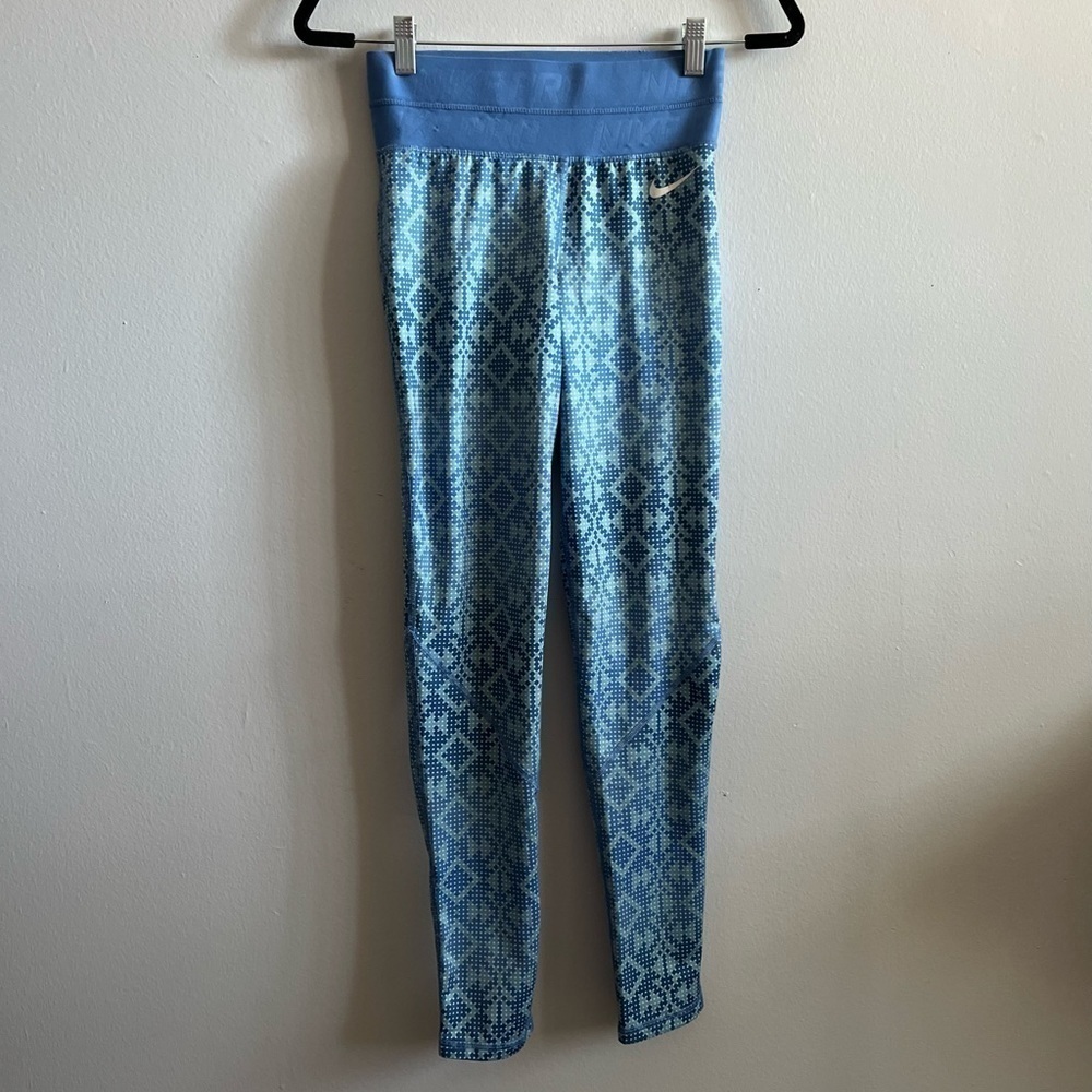 Nike Pro High Waisted Printed Hyper Warm Full Length Leggings - Small in Blue